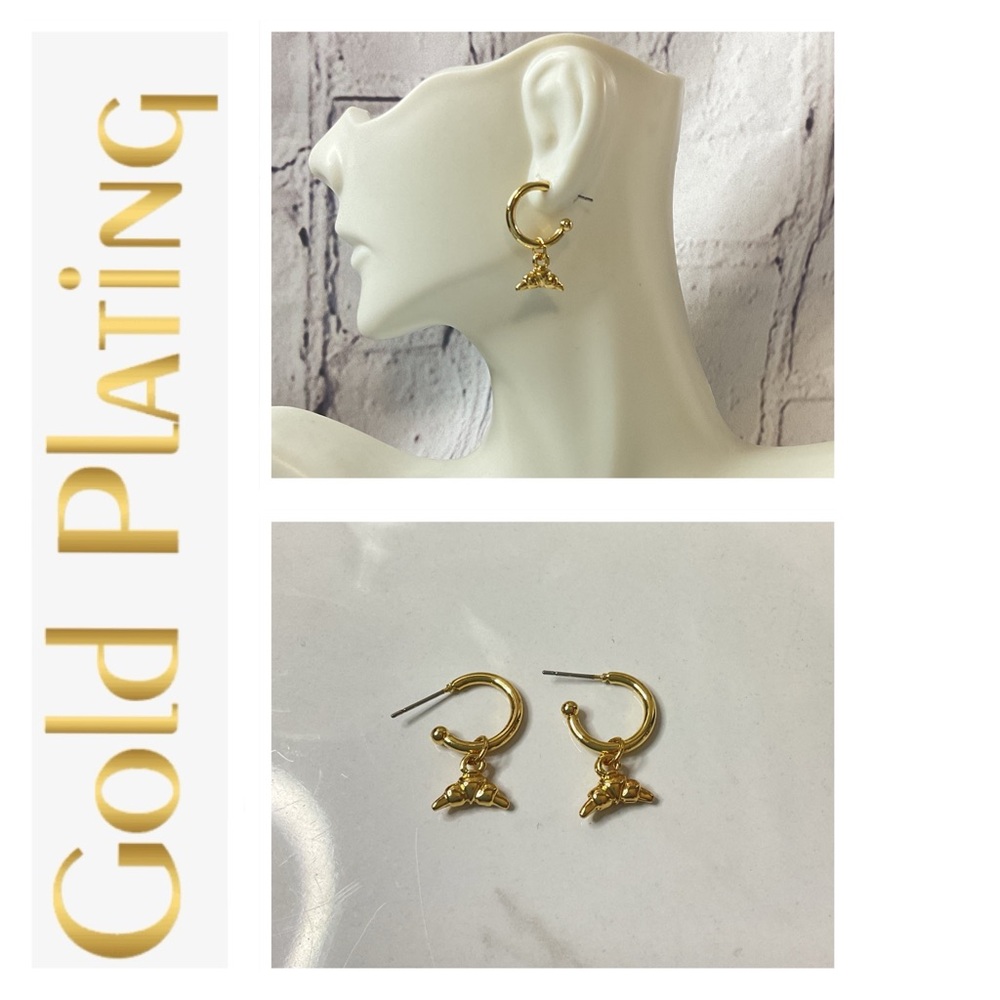 🐘🐘💓 14K Gold Plated Croissant Earrings